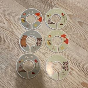 Baby 0-24 months closet divider